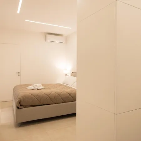 Luxury Liberta *
